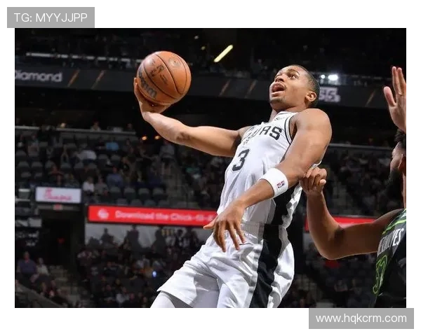 凯尔登约翰逊高效表现9投7中三分2中1贡献19分6篮板1助攻