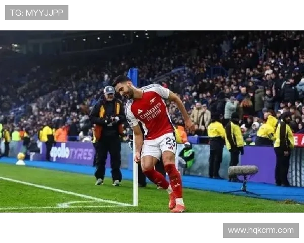 希曼表示更倾向于让约克雷斯踢前锋而非梅里诺担任伪九号位